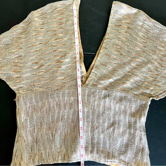 St John Couture Gold Gilded Knit Metallic Sparkle Top Size 14 - Picture 16 of 17